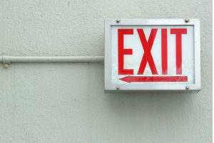 Picture of exit sign, as metaphor for quitting strategically in your career